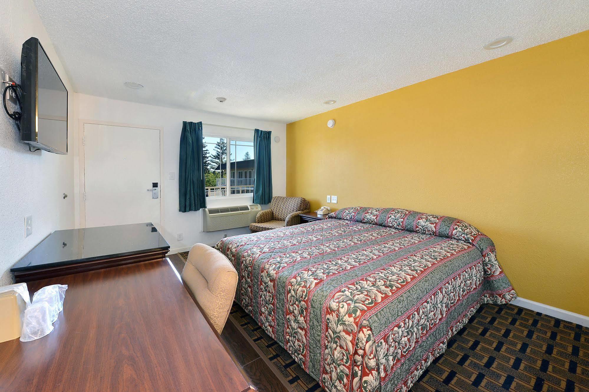 Budget Expressway Hub Motel